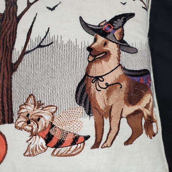 Pier 1 Halloween Decorative Lumbar Pillow Pumpkin Dogs Cat Bats Fall Autumn - Picture 8 of 10